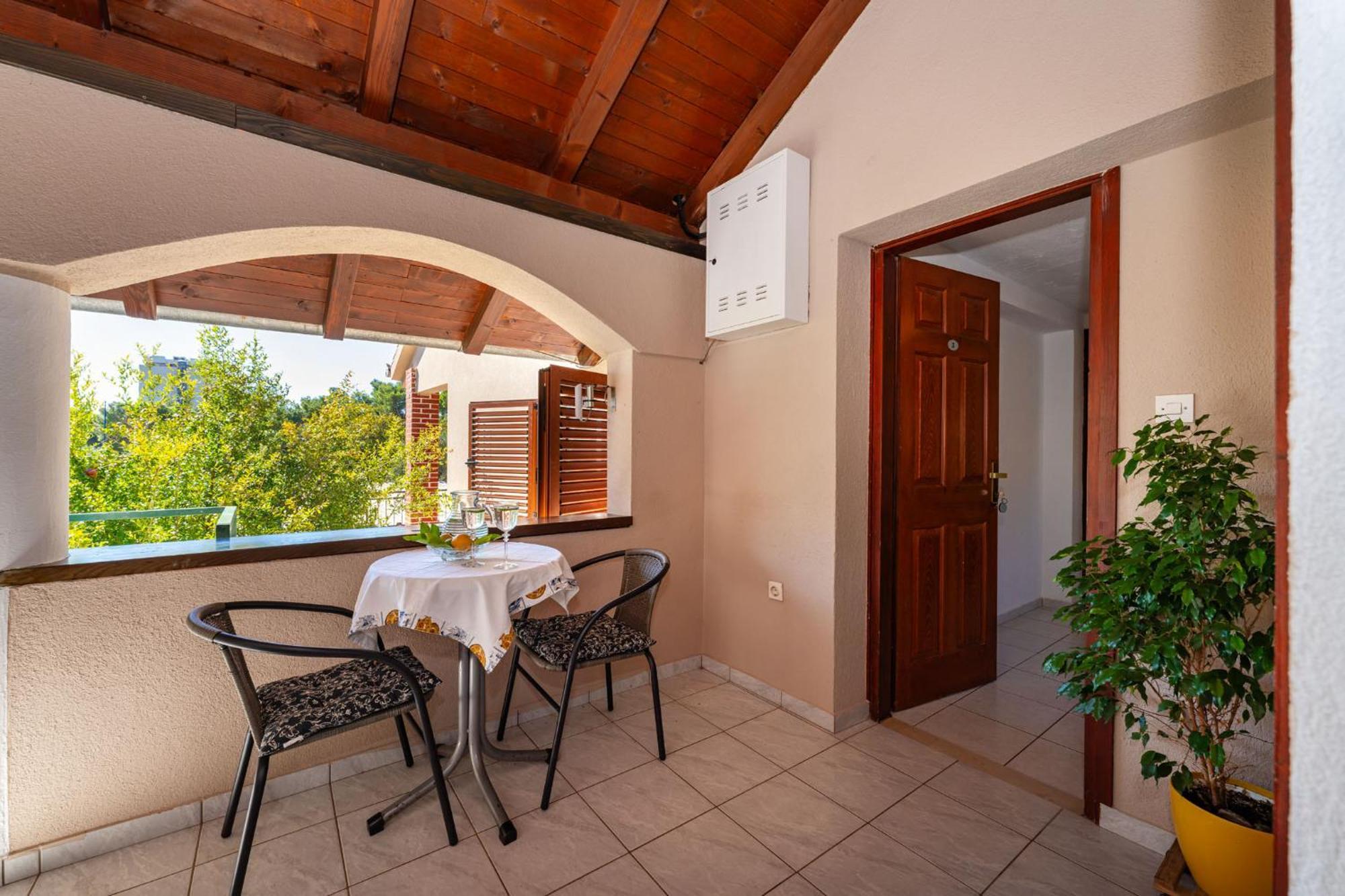 Apartments Adriana Starigrad Paklenica Zimmer foto
