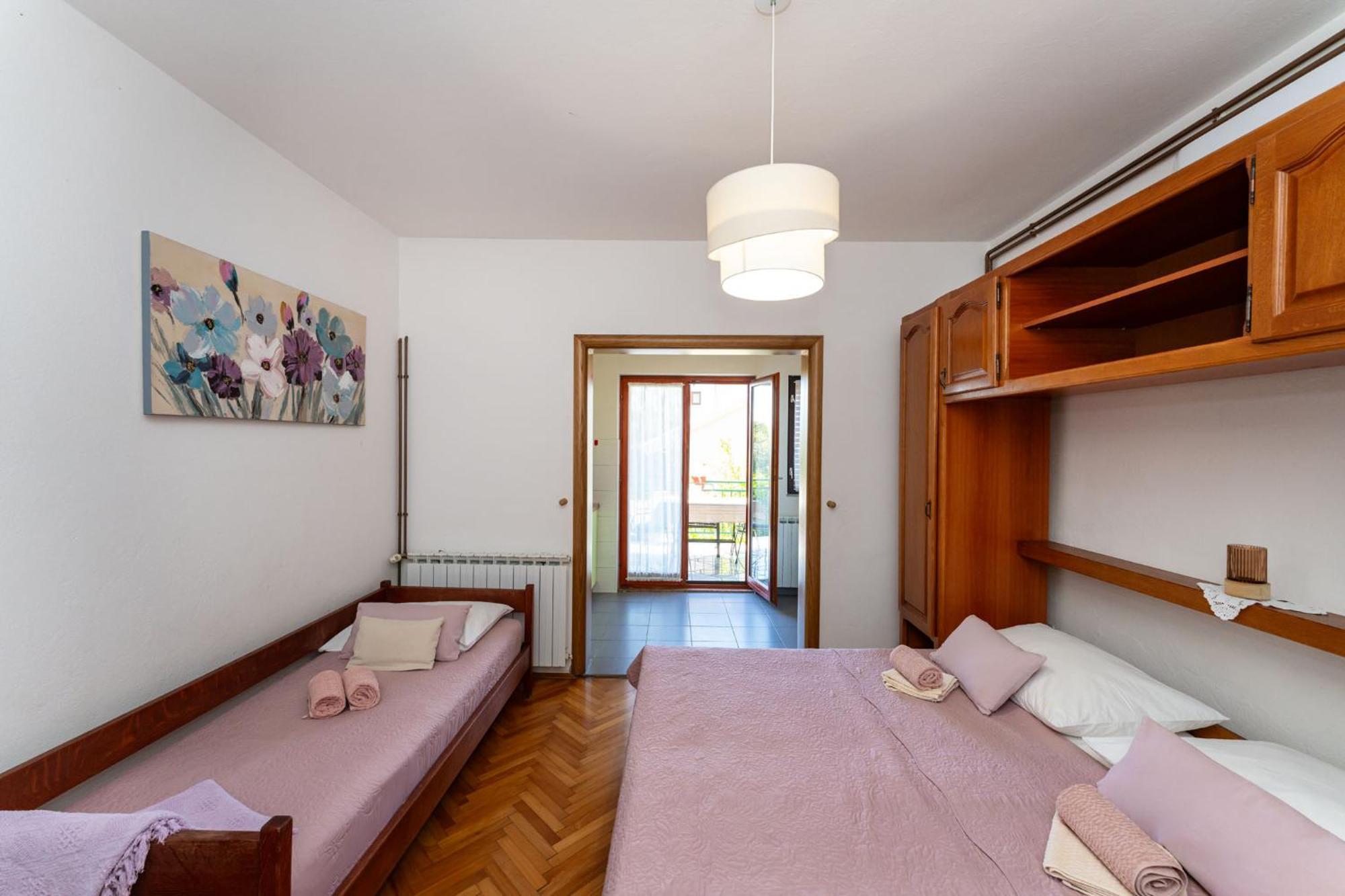 Apartments Adriana Starigrad Paklenica Zimmer foto