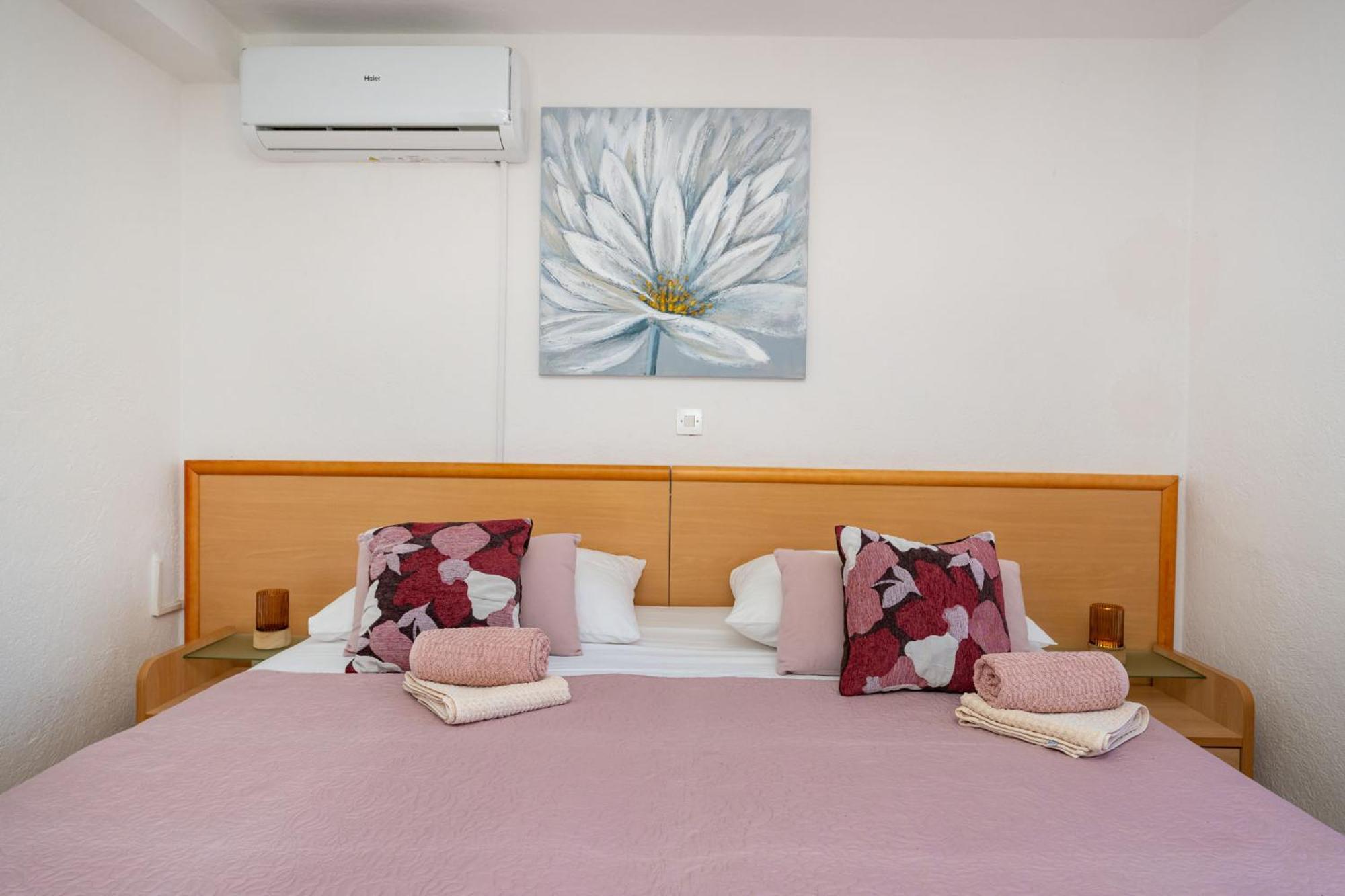 Apartments Adriana Starigrad Paklenica Zimmer foto