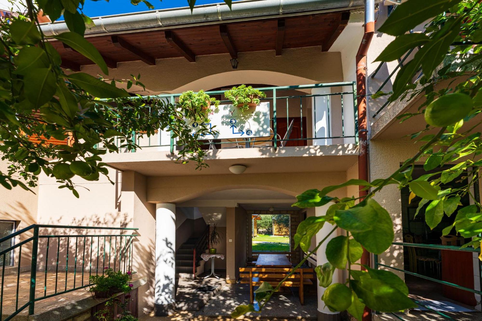 Apartments Adriana Starigrad Paklenica Exterior foto