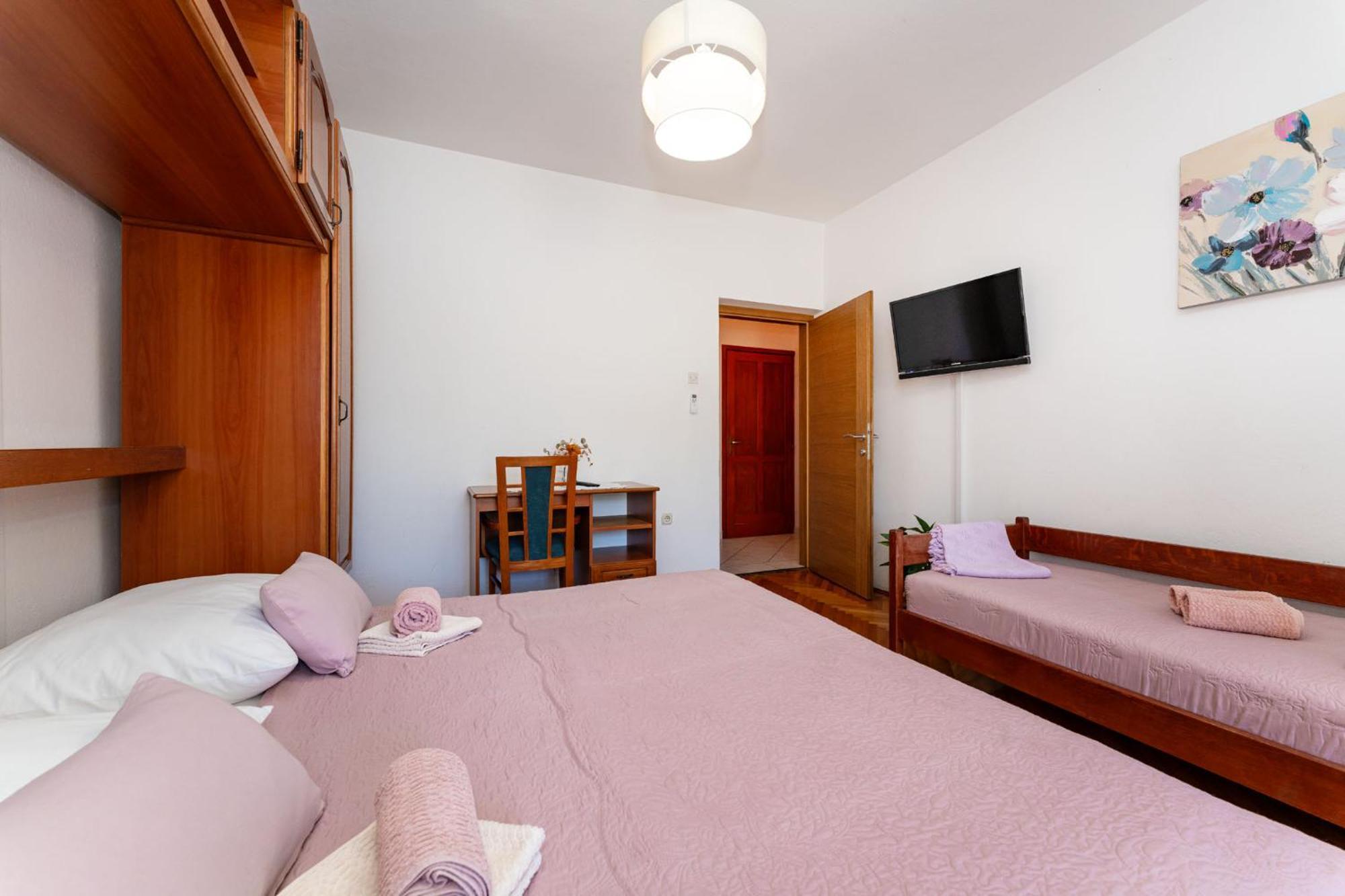 Apartments Adriana Starigrad Paklenica Zimmer foto